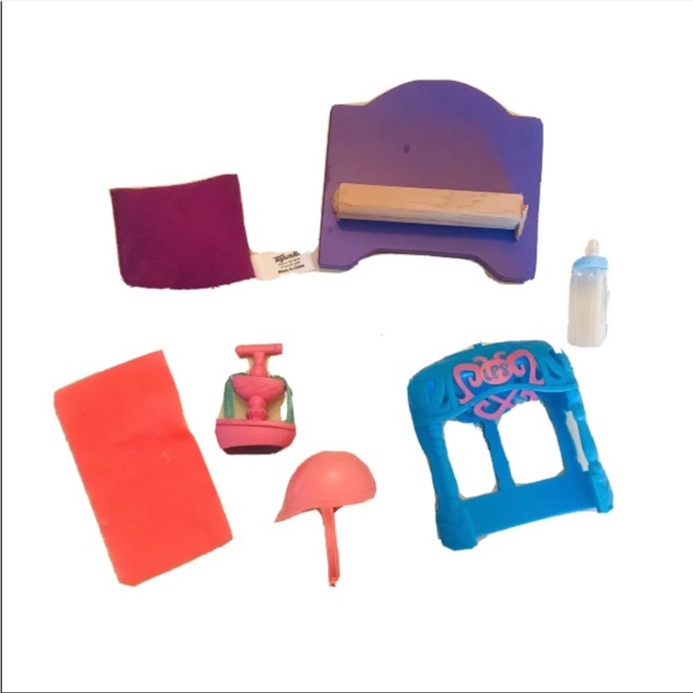 LPS Blythe Dollhouse Miniatures 7pc Lot Hat Fountain Bottle Furniture Diorama